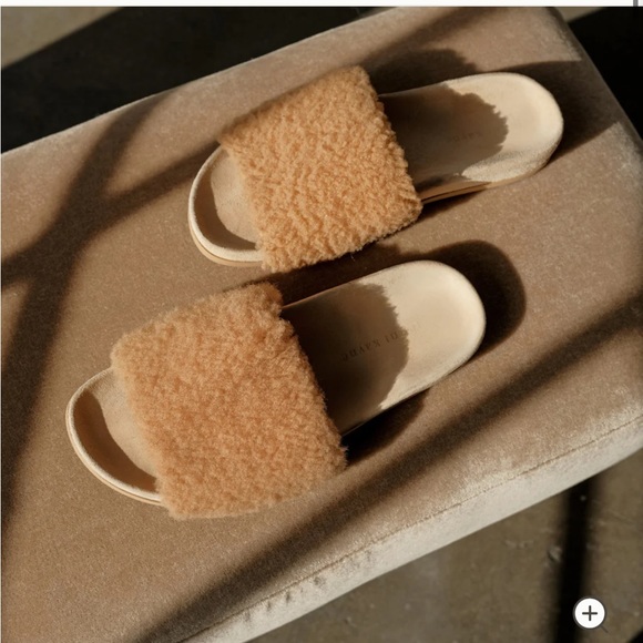 Shearling Slide Sandal jenni kayne BRAND NEW Only worn inside - Picture 2 of 4
